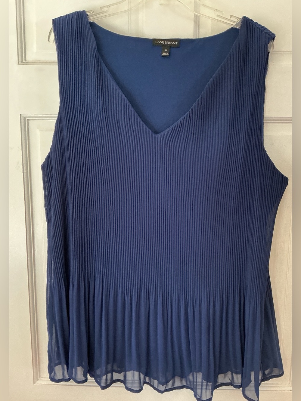 LANE BRYANT PLEATED SLEEVELESS TOP - 20